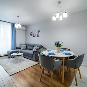 Brand New Downtown Apartment