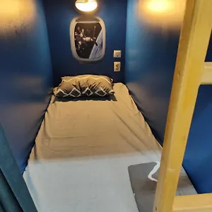 лидер хаус Hostel